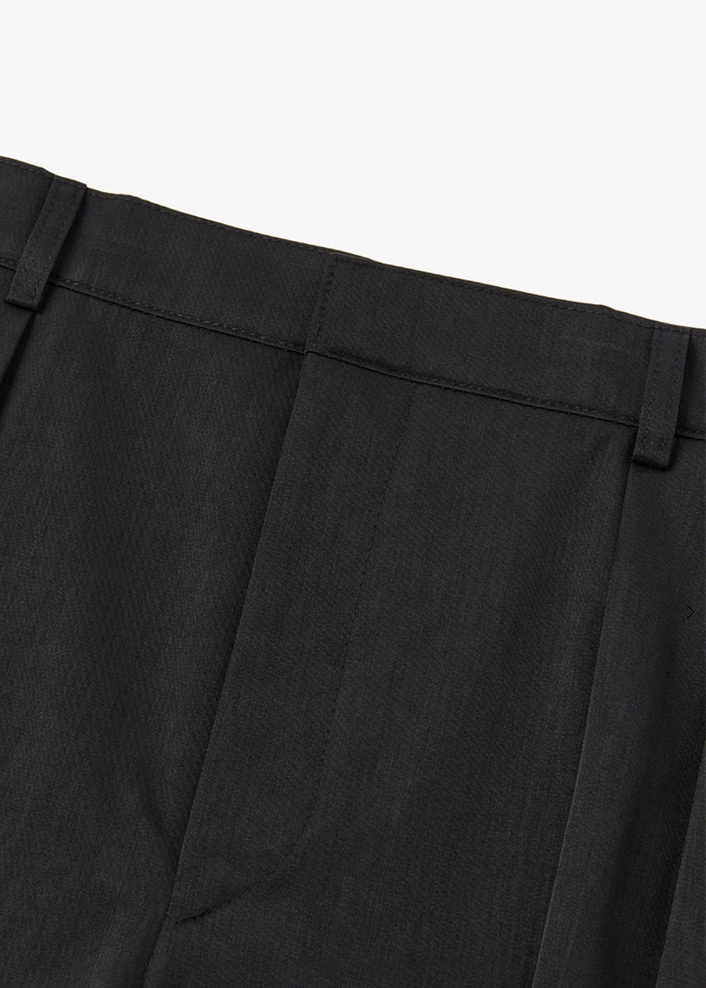 CLASSIC TWO TUCKED HALF SLACKS_BLACK