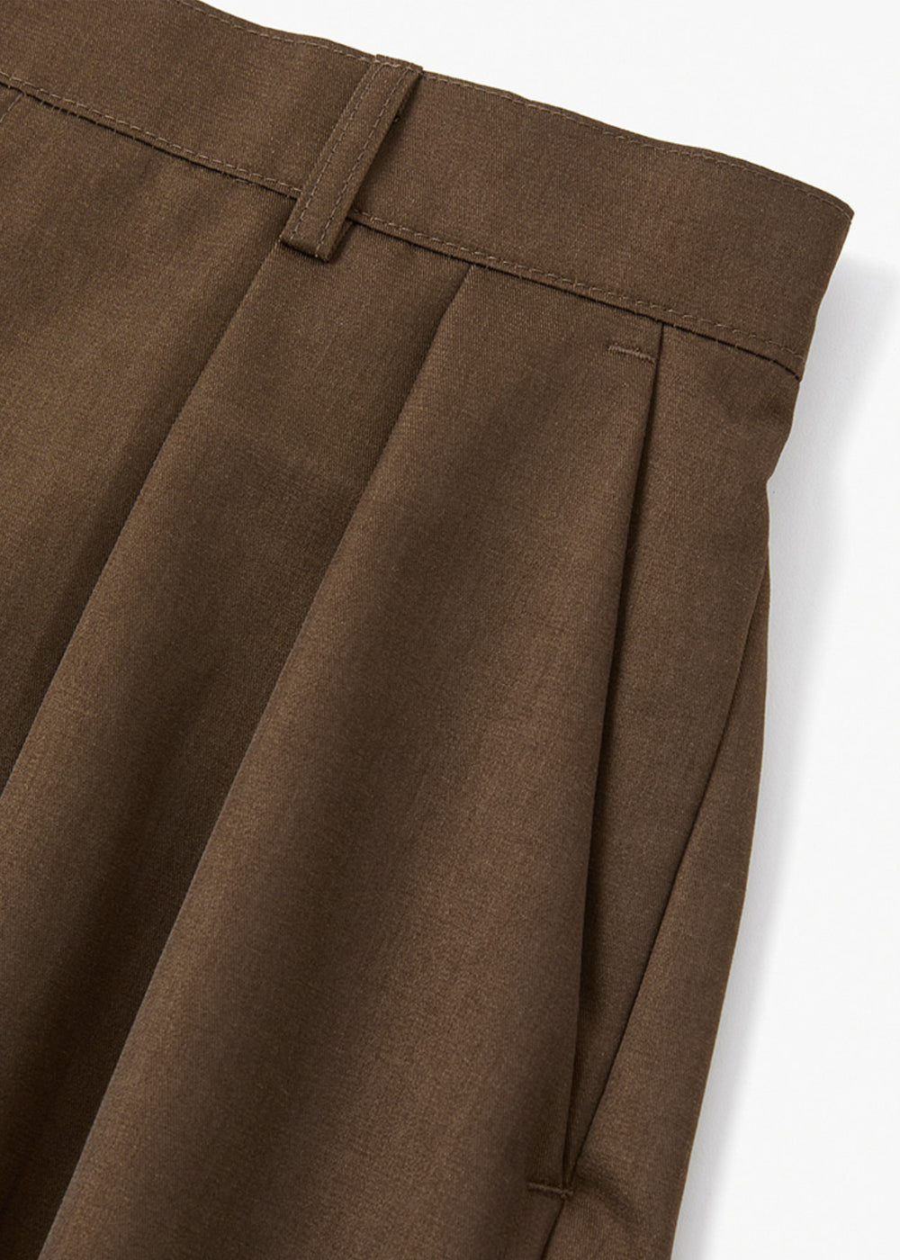 CLASSIC TWO TUCKED HALF SLACKS_BROWN