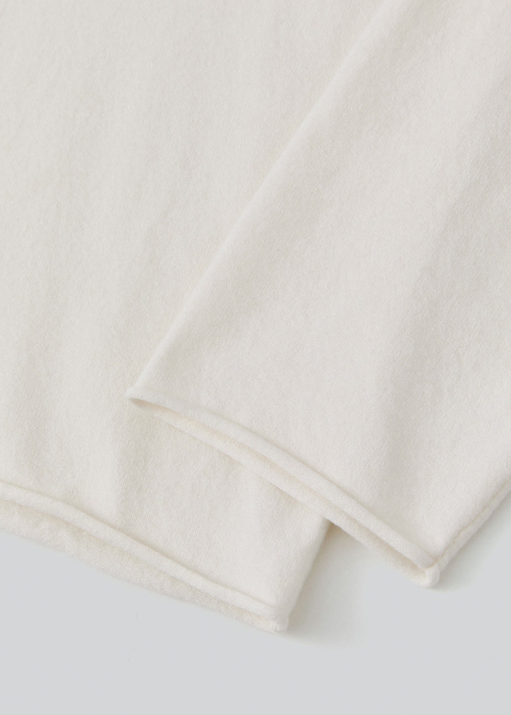 Single-Pocket Fine Pullover_ Ivory