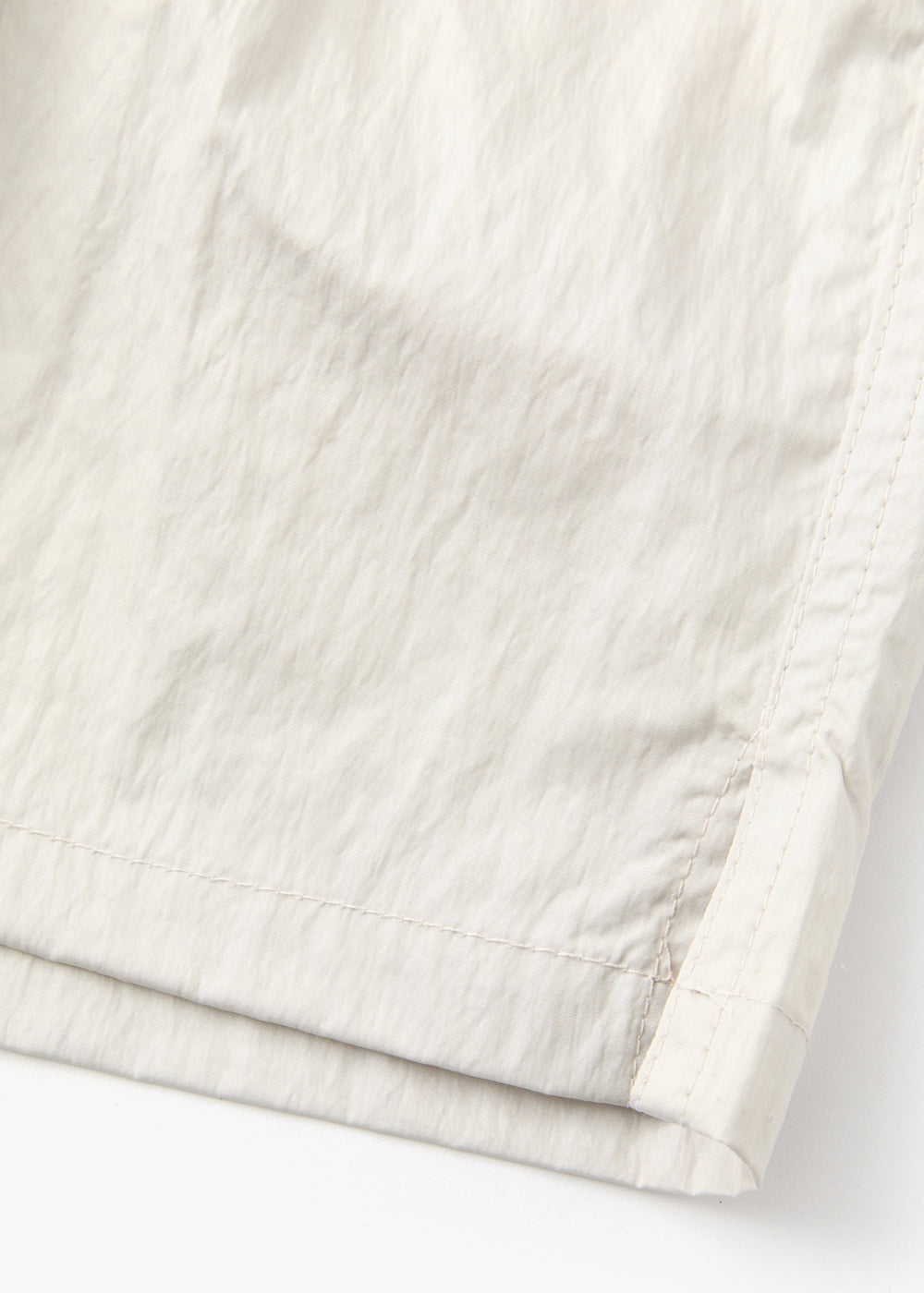 SHINY COATING SHORT PANTS_LIGHT BEIGE