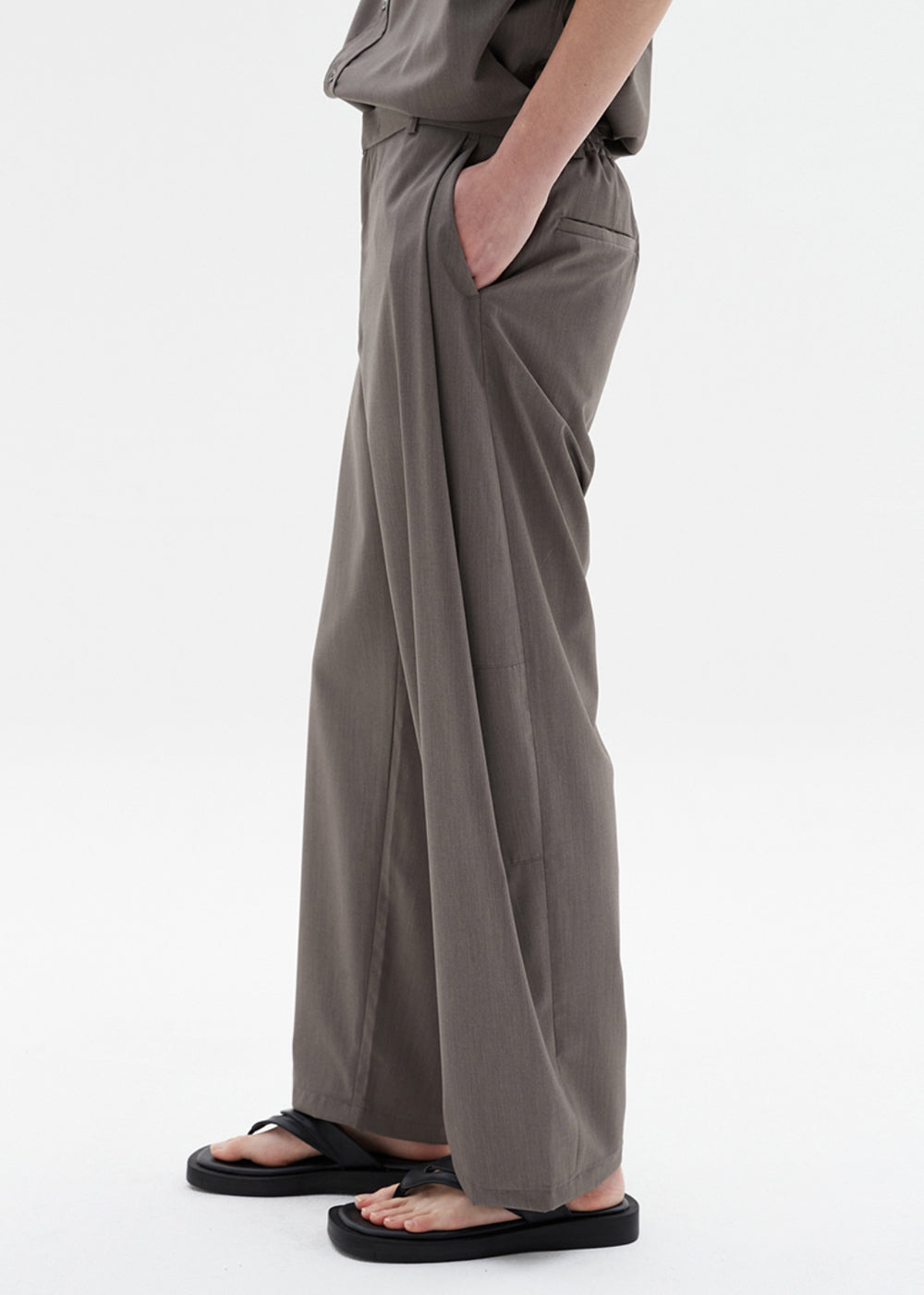 PR PIN TUCKED SLACKS_BROWN